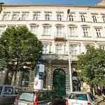 Danube Riverside Designer Apartment In City Center